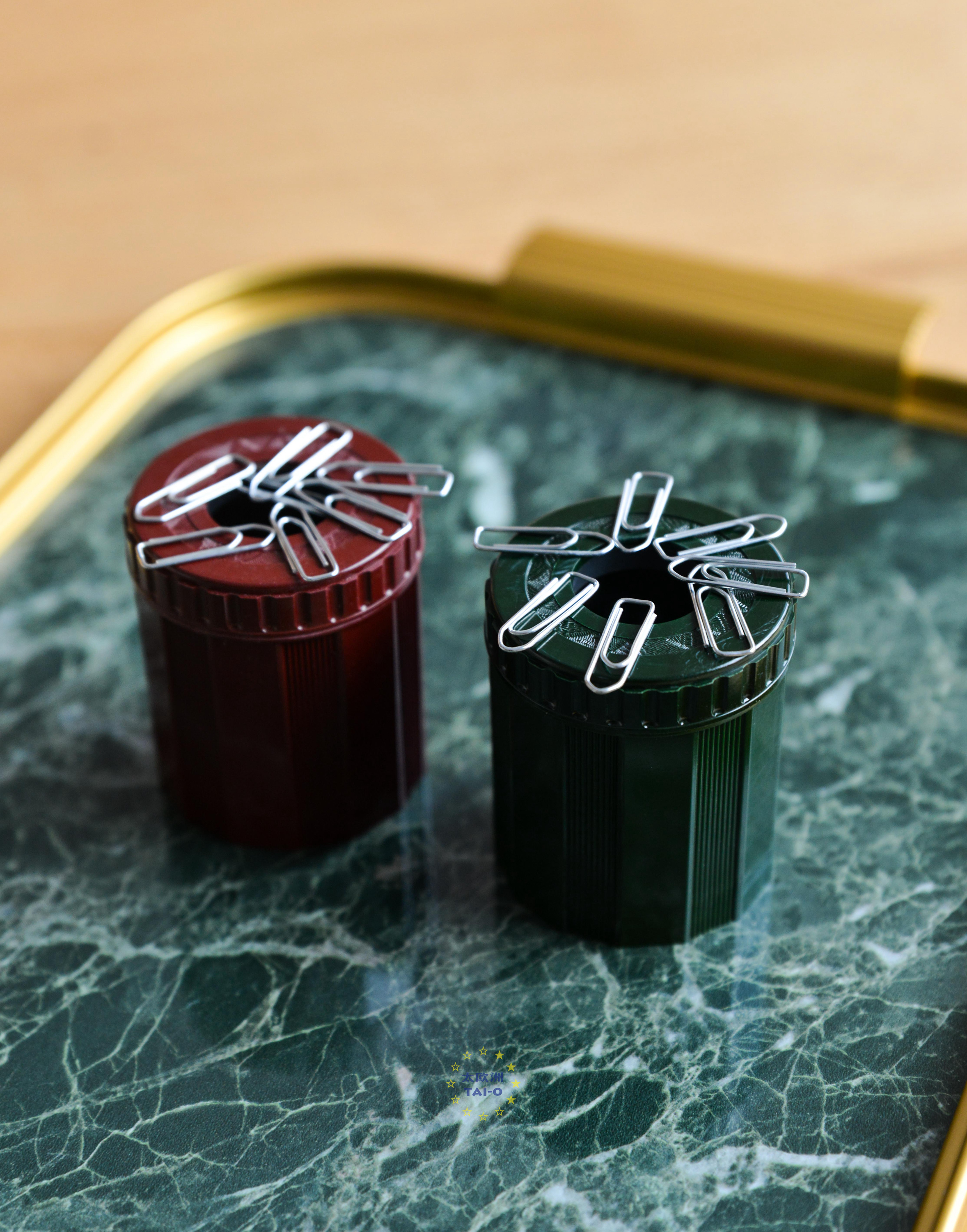 正规进口德国制造dux复古红绿回形针收纳盒带磁性经典回形针筒