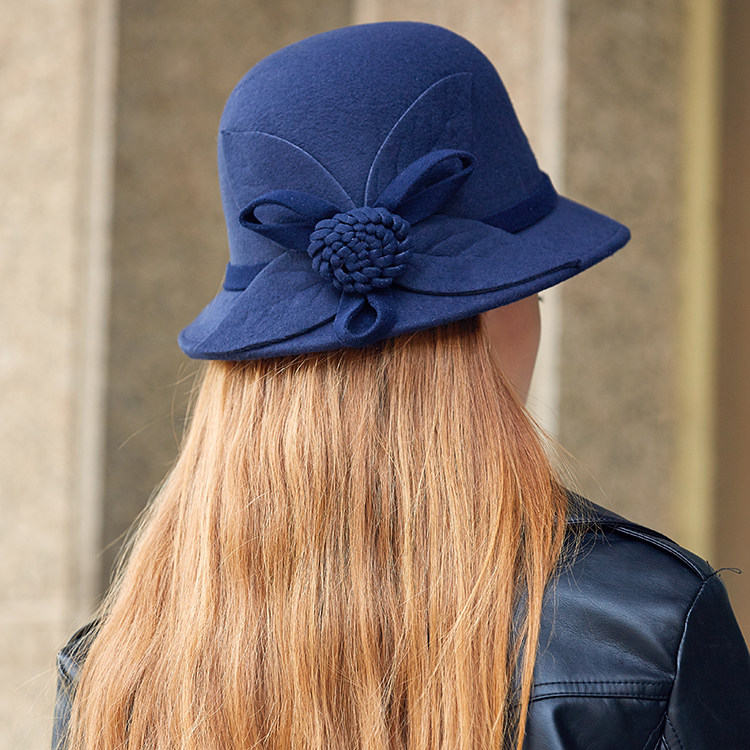 韩版纯色羊毛呢小礼帽秋冬时尚百搭女士渔夫帽子圆顶立体花朵盆帽