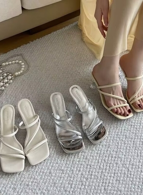 商场撤柜断码中跟细带一字带百搭仙女风露趾凉拖鞋KL252315-2A