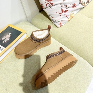 保暖冬季 真皮 平底棉鞋 专柜折扣女鞋 短靴女M2651 厚底雪地靴