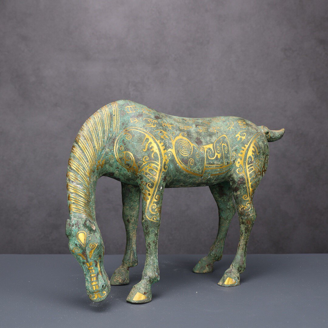 错金铜器摆件青铜饮水马青铜器古玩摆件博物馆古玩摆件高档礼品