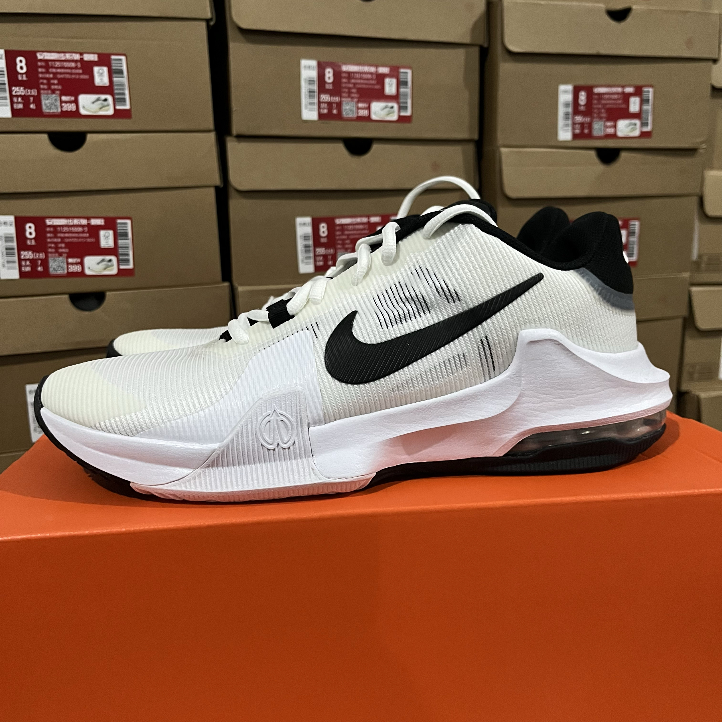 Nike Air Max Impact 4  舒适 耐磨 低帮 篮球鞋