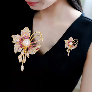日韩超闪钻高端花朵精致胸针女西装大衣毛衣宴会配饰珍珠胸花