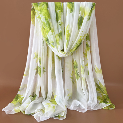 长款白色丝巾女士时尚高档沙滩纱巾秋冬百搭保暖披肩洋气妈妈围巾