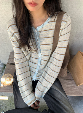 广州黄峥韩系复古撞色条纹针织开衫休闲百搭单排扣长袖上衣530061