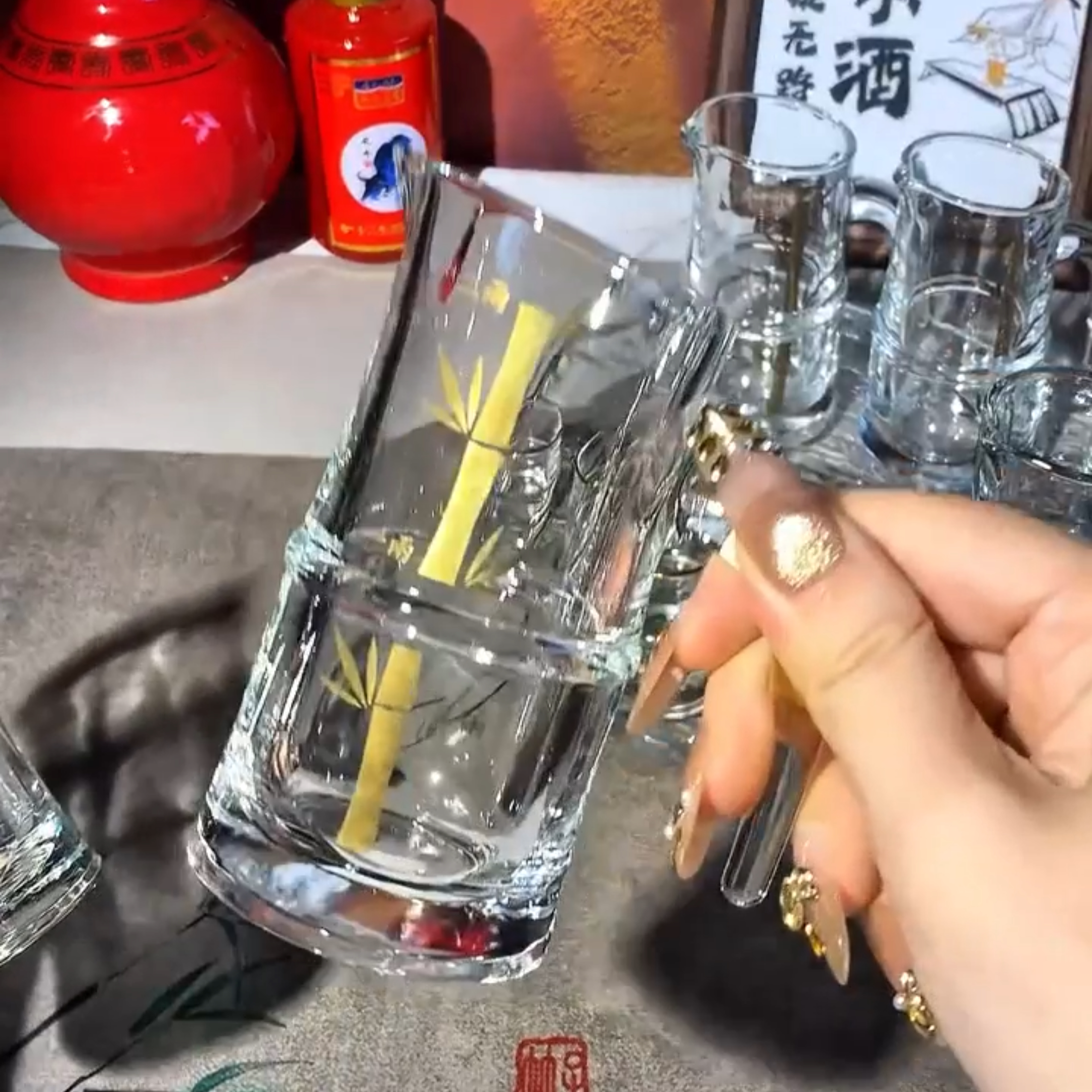 分酒器白酒杯玻璃家用小酒杯扎壶量酒器饭店专用酒盅套装
