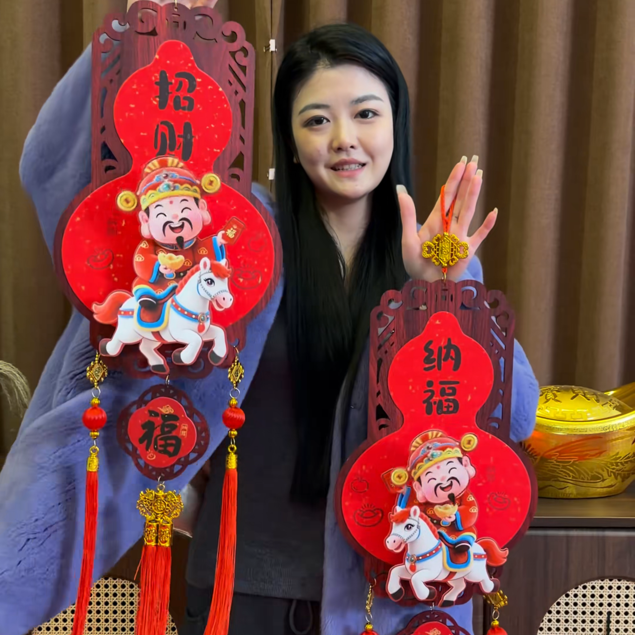 过年喜庆装饰挂件电动摇头财神爷2026马年乔迁福字门挂新居木挂联,家居饰品,装饰挂牌,淘宝优惠券,粉丝福利购,淘宝优惠卷