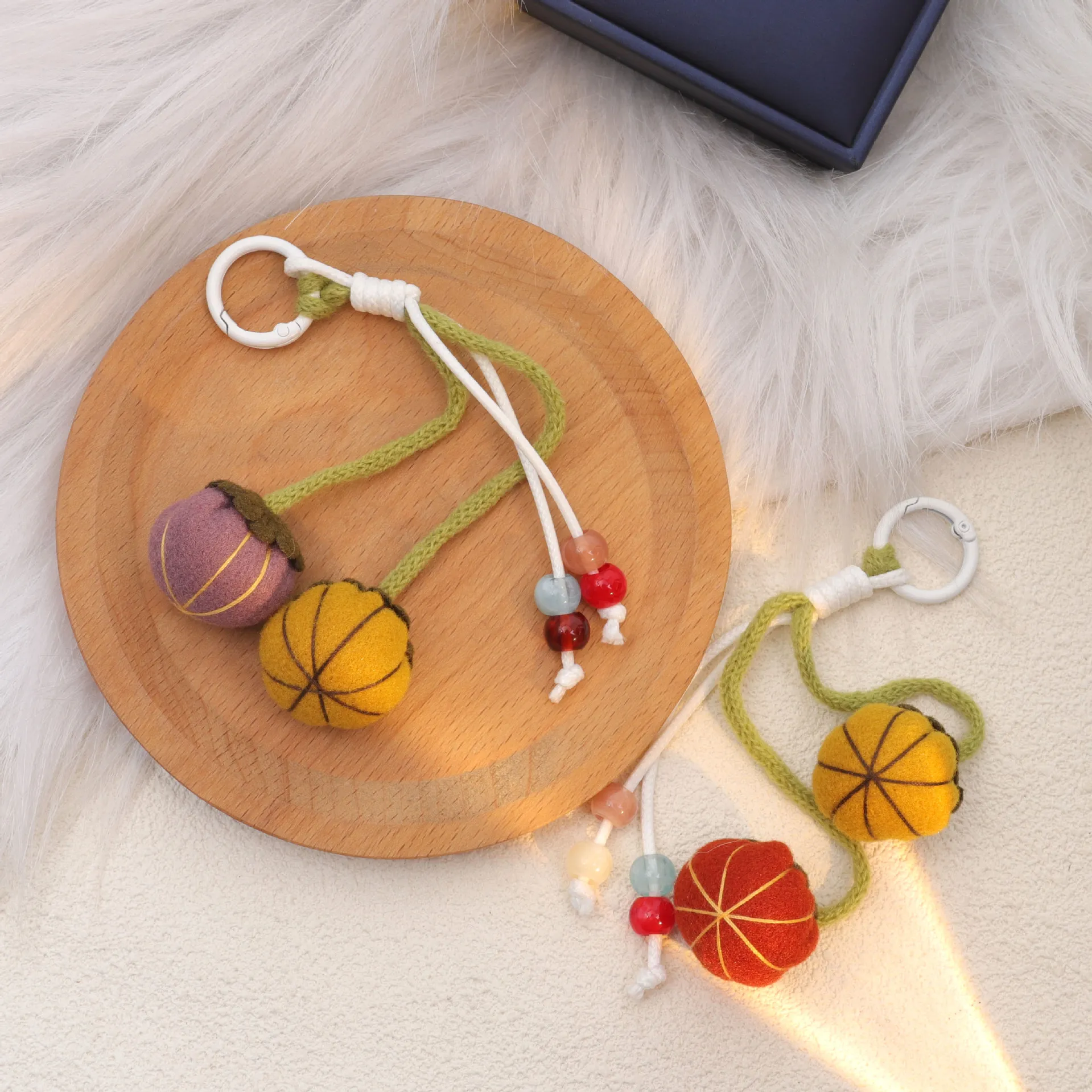 韩系可爱钥匙南瓜花苞串珠挂件包挂情侣礼物钩织可爱毛线挂饰