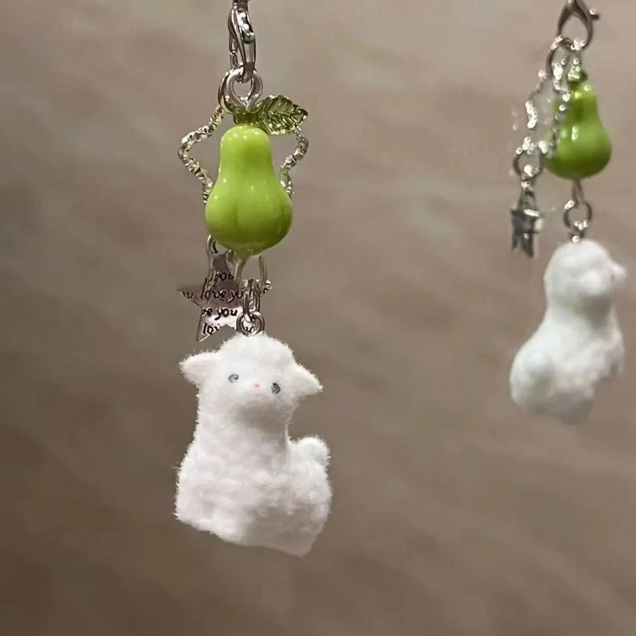 【梨味的羊驼】手机链卡通植绒挂件小羊diy配件星星咕本链卡册坠