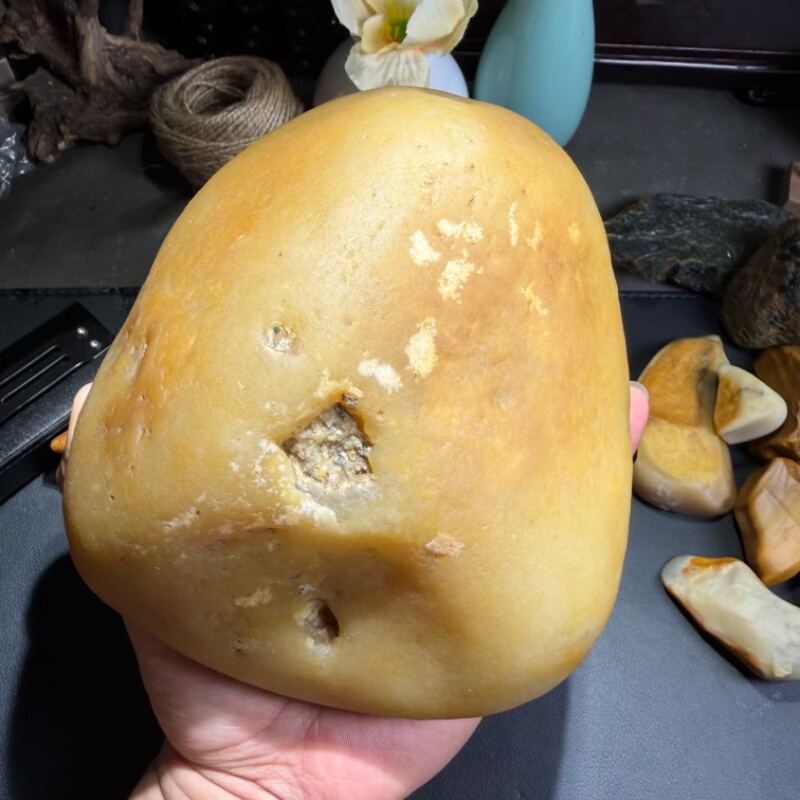 新疆北屯地表籽料银包金沙漠漆原石摆件重3164克品相完美戈壁料