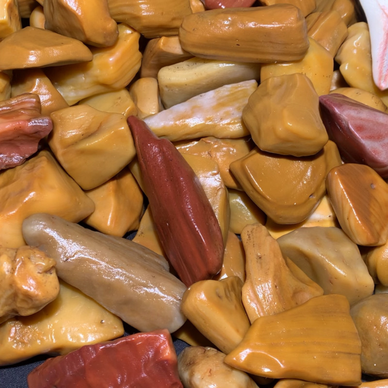 天然螺旋纹油坨子沙漠漆地表籽料原石吊坠雕刻把玩800克包邮