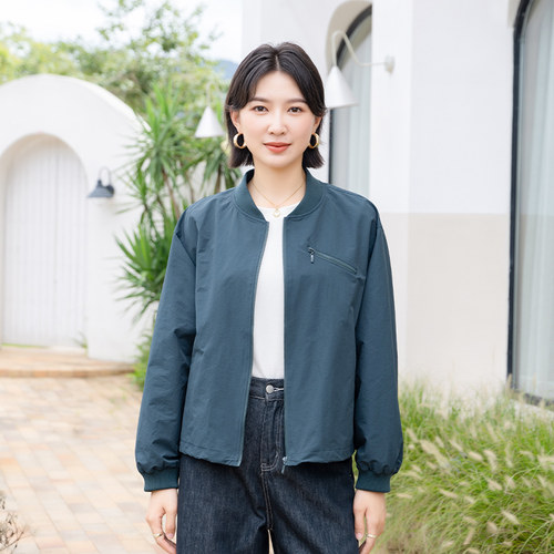 YUN韫2025秋季新品女休闲螺纹领拉链显瘦百搭长袖棒球服外套 5962