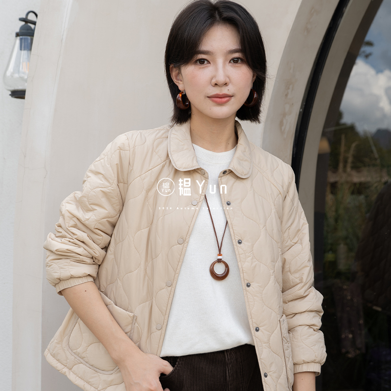 YUN韫2025冬季新品女装翻领单排扣百搭显瘦休闲轻薄棉服外套 5996