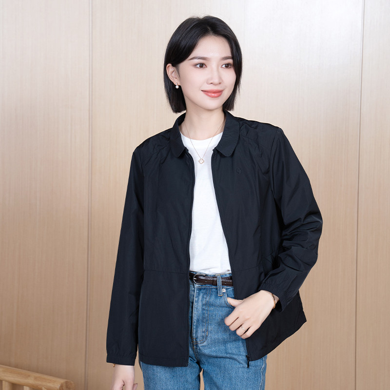 YUN韫2025春季新款女通勤设计感翻领百搭显瘦拉链款风衣外套5082