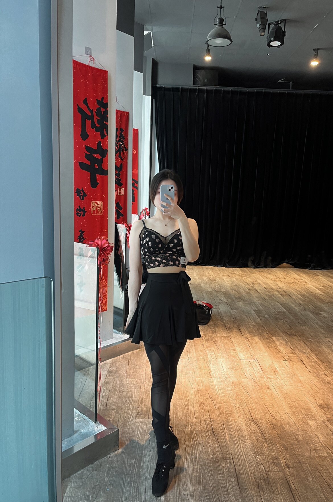 拉丁舞舞服上衣夏新款吊带背心黑色碎花女修身显瘦套装