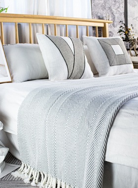 美式轻奢质感灰色人字纹针织毯沙发毯民宿床尾毯酒店床尾巾装饰毯