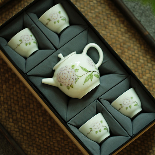陶瓷手绘功夫茶具一壶四杯