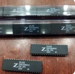 Z84C0006PEC / Z80-CPU   DIP40