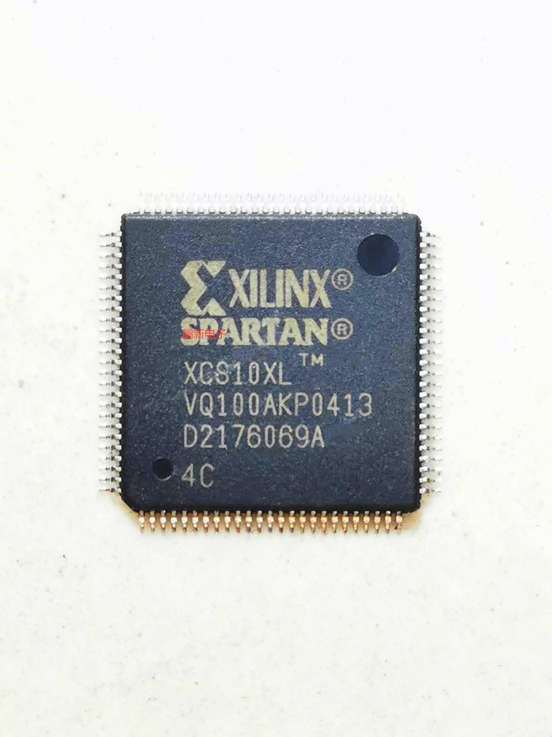 集成IC电路芯片XCS10XL-4VQ100  XCS10XL  QFP原装拆机质量保证