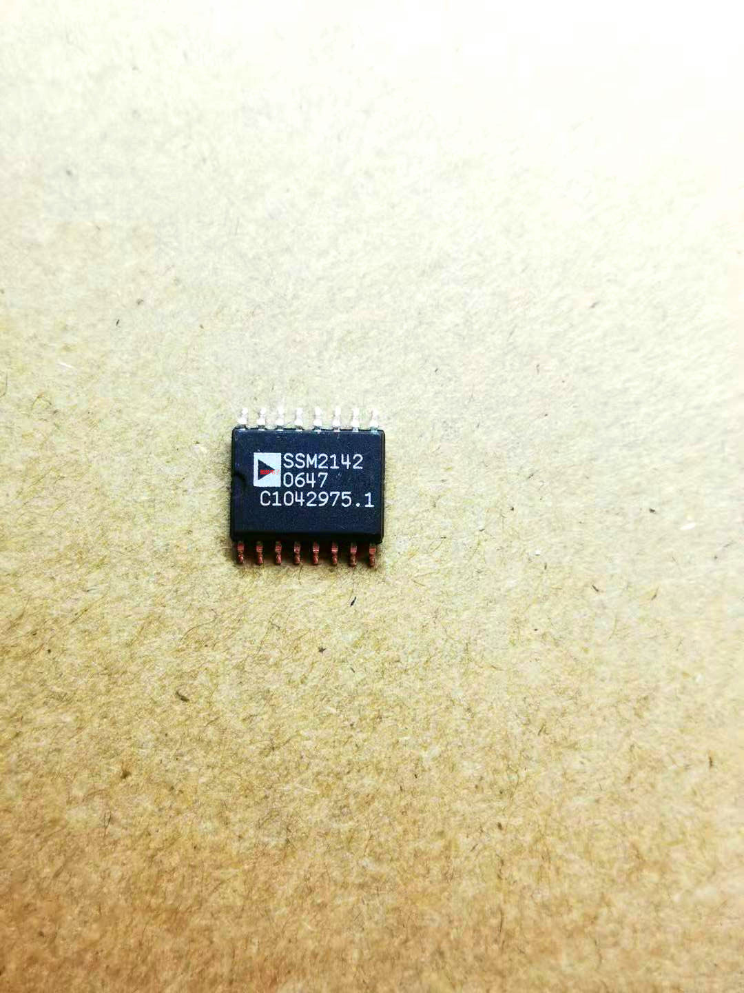 集成IC电路芯片SSM2142S SSM2142进口拆机放大器SSM2142S 2142