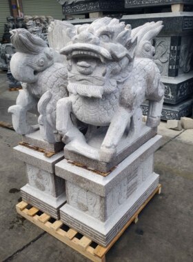石雕麒麟一对天然青刻貔貅