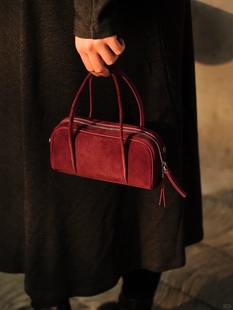 包包女2025新款秋冬真皮麂皮结婚斜挎手提小方包小众设计保龄球包