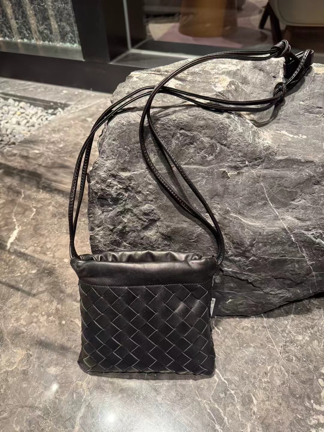 春夏真皮编织抽绳垃圾袋包