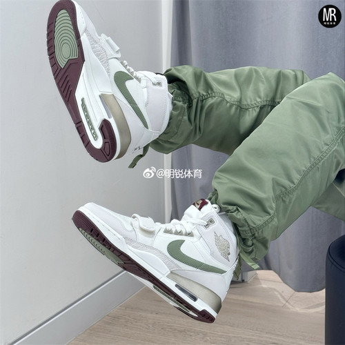 Nike三合一白棕新秀时尚篮球鞋