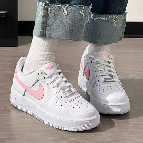 Nike Air Force 1 时尚舒适低帮大童板鞋白色/柔粉色 CT3839-115
