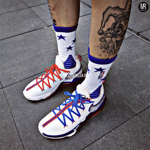 Nike新款男黑紫湖人实战篮球鞋