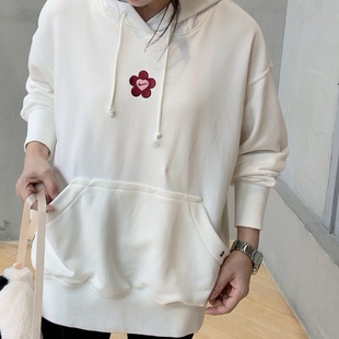 Nike女款白色品牌大logo图案小花刺绣连帽运动套头卫衣HF1135-133