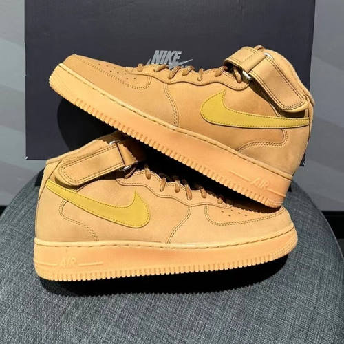 Nike男女同款小麦色中帮板鞋