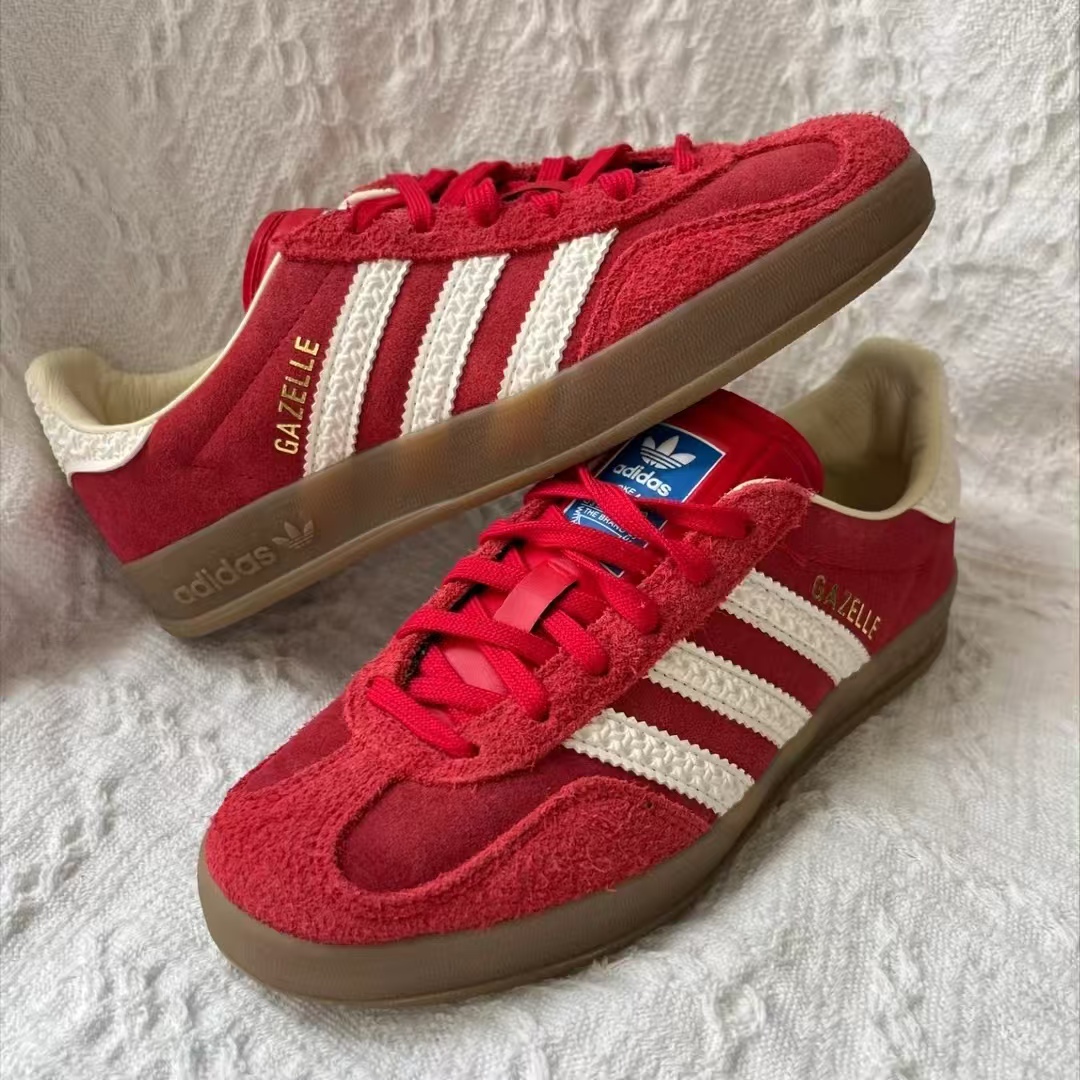 阿迪达斯三叶草复古潮流板鞋