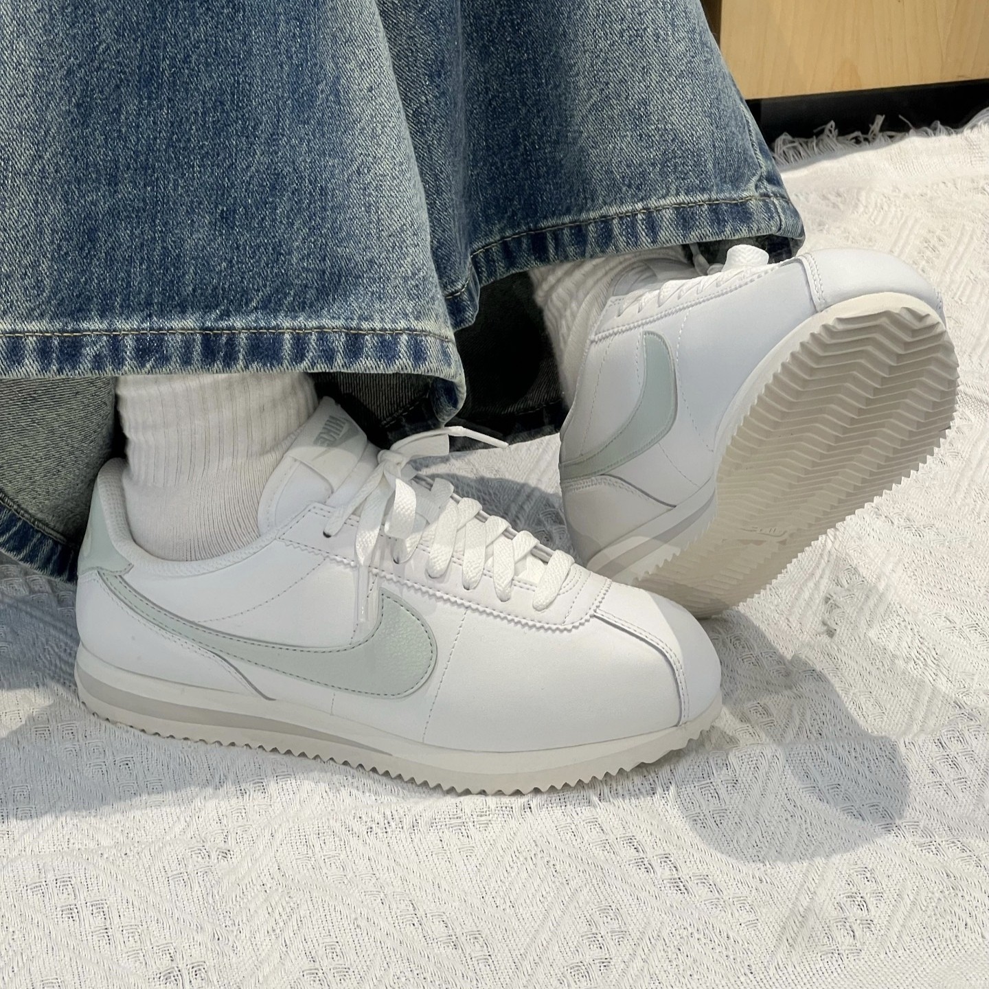 Nike健身减震防滑休闲跑步鞋