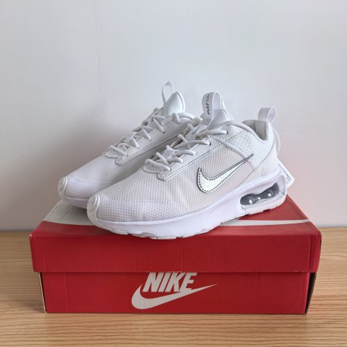 Nike休闲透气轻便耐磨休闲鞋