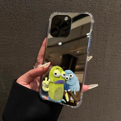 公仔酷酷鱼镜面手机壳适用华为P90pro max可爱Mate60比奇堡苹果17丑鱼OPPOReno15VIVOS20小米14三星S25情侣款