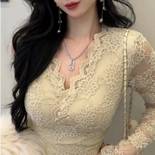 时尚性感V领加绒钩花加绒蕾丝衫温柔风百搭修身显瘦内搭打底上衣