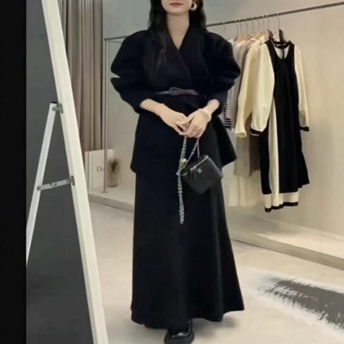 PH59830大爱美依缘2025秋冬新款黑色收腰毛衣外套半身裙洋气显瘦