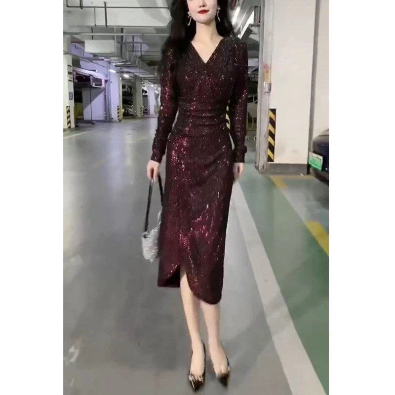23635大爱美依缘2025秋季新款韩版V领亮片连衣裙中长款修身显瘦女