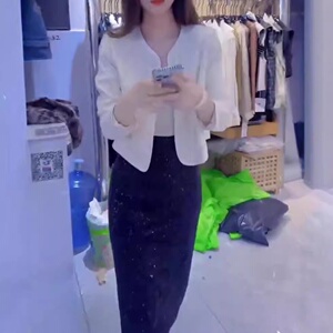 24725大爱美依缘2025新款时尚重工提花长袖短外套高腰半身裙女装