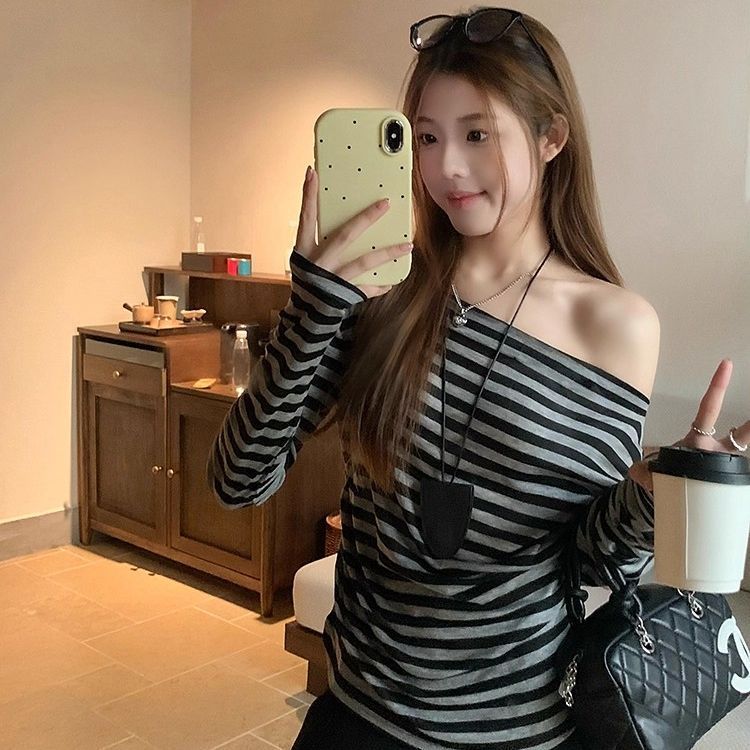 松弛感斜肩条纹长袖T恤女2025新款韩系一字肩修身显瘦上衣春夏潮