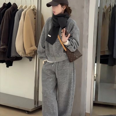 休闲运动时尚套装冬季穿搭一整套高级感2025秋冬新款减龄洋气女装