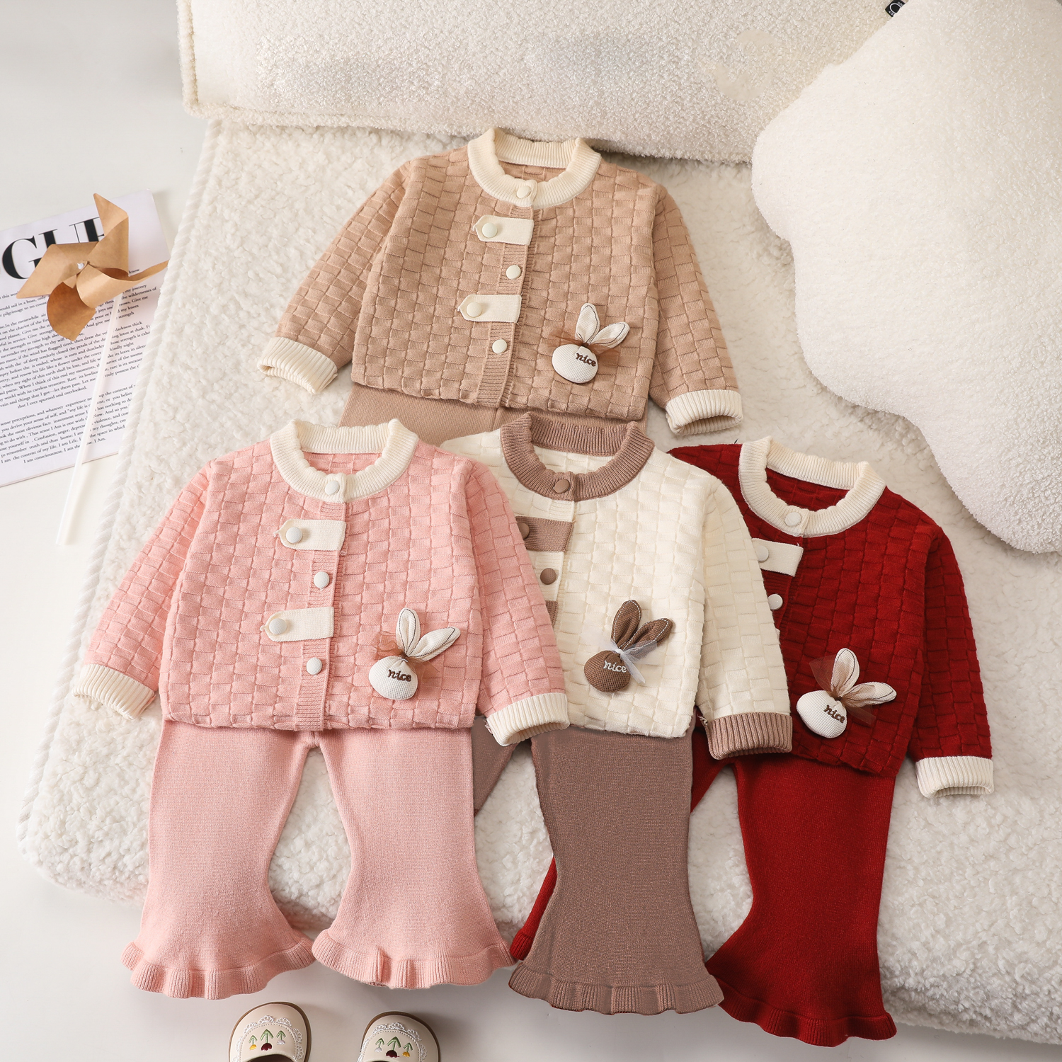 婴儿毛衣开衫套装女宝宝针织外套