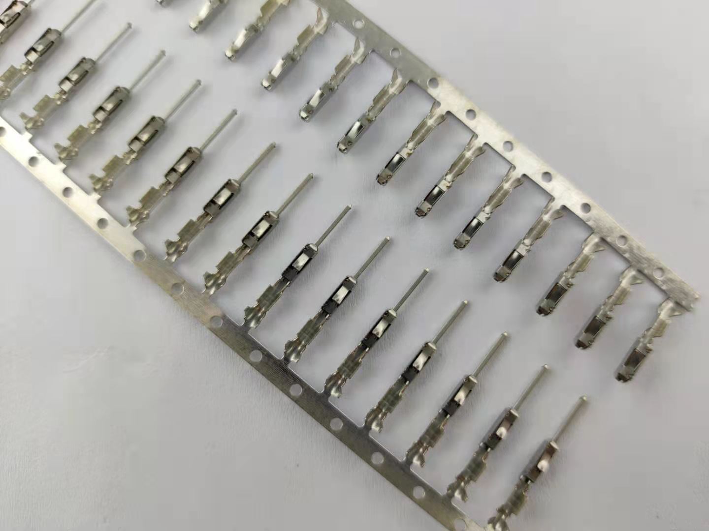 中航光电端子 06-02-2021 21E6-571-15574-B1 21E8-571-11236-A1