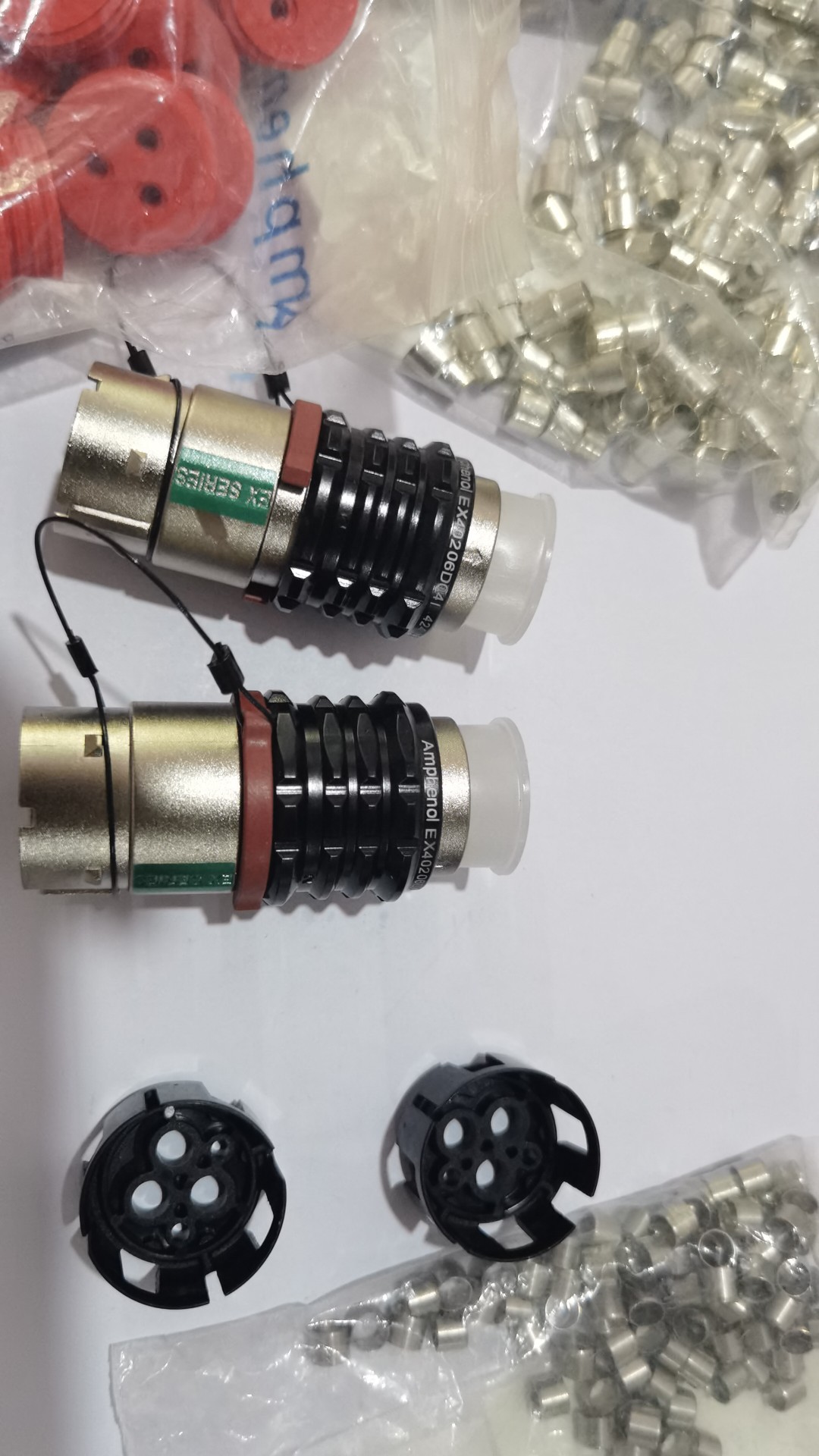 EX40206D04I EX40206D02I  EX40206D12I EX40206D14I安费诺连接器