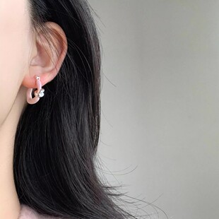 粉调线条 多巴胺奶油粉U型耳环韩系ins清新设计感耳饰包邮