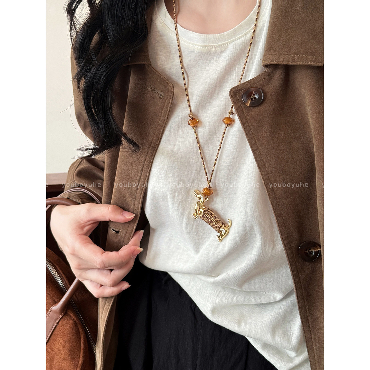 金属腊肠小狗编织绳吊坠项链女感精致长款毛衣链小众设计配饰包邮