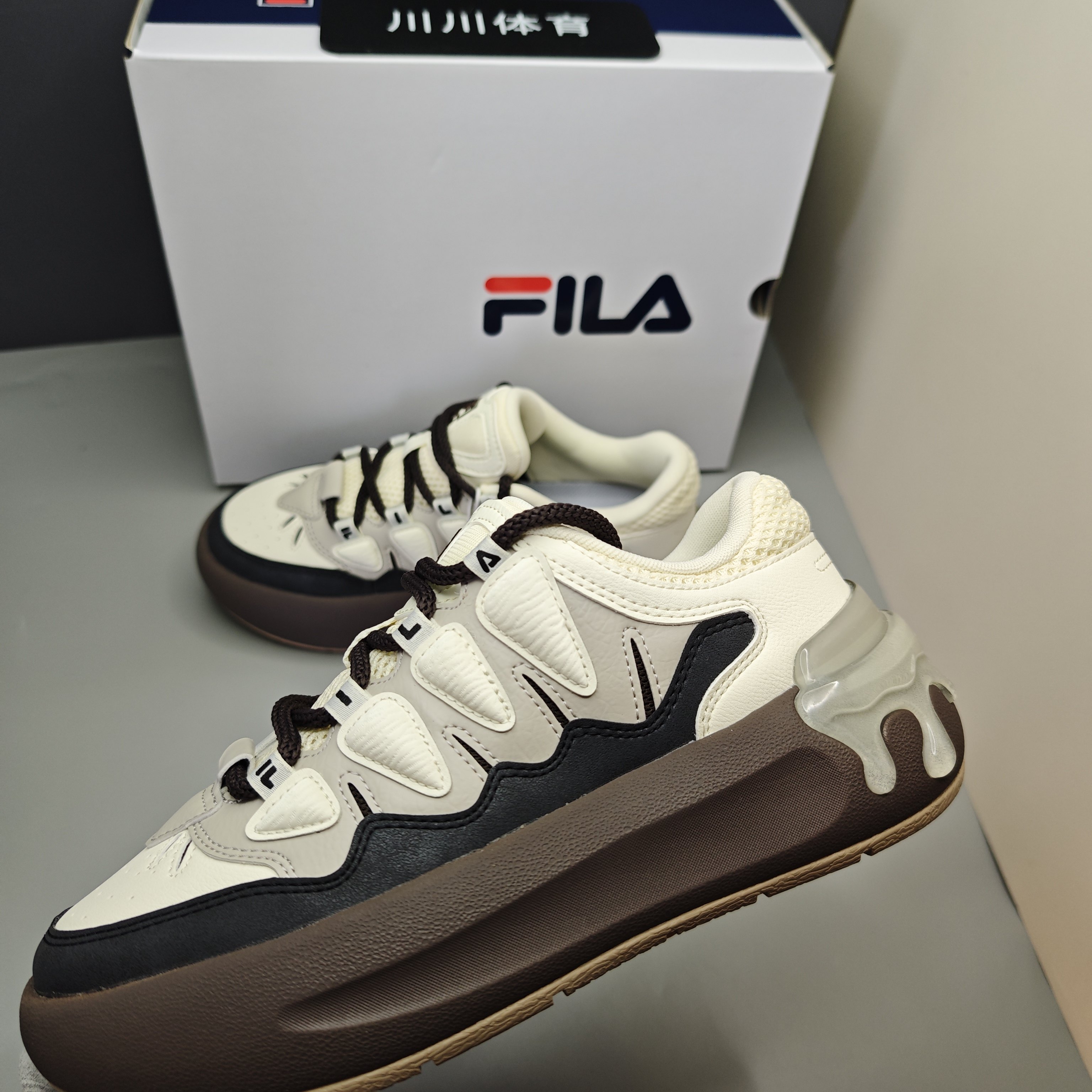 FILA/斐乐 CARROT 萝卜鞋 耐磨防滑 舒适百搭 复古 运动休闲鞋