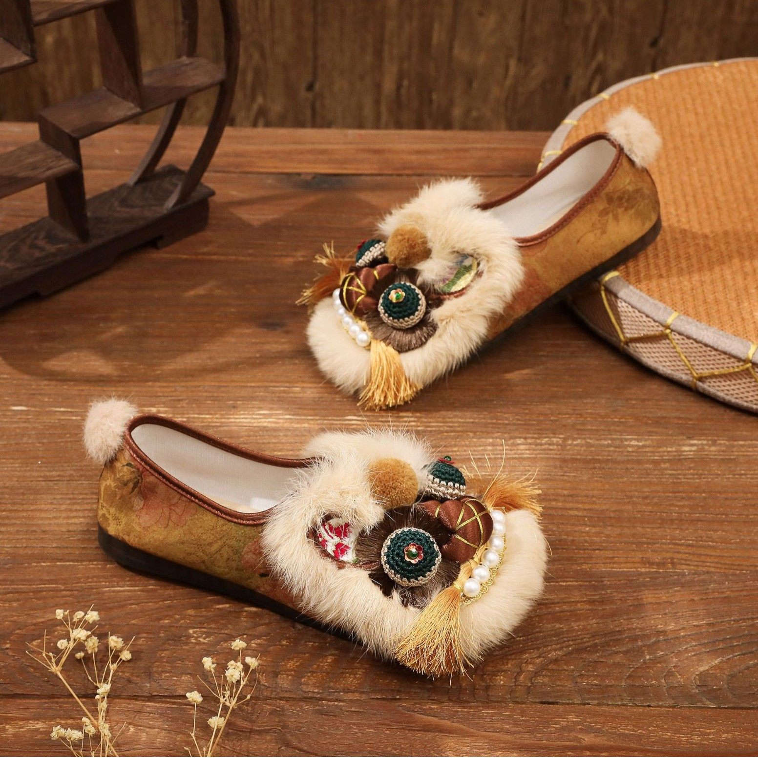 春季新款民族风虎头鞋女成人鞋手工绣花鞋国潮复古平底民俗布鞋,女鞋,传统布鞋,淘宝优惠券,粉丝福利购,淘宝优惠卷