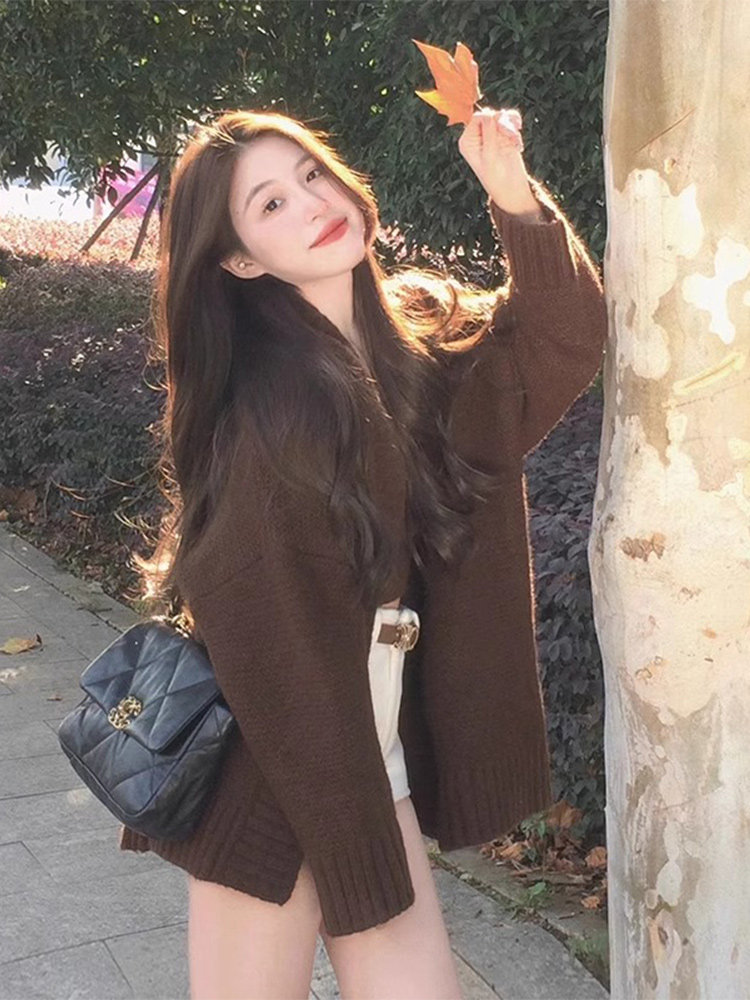 MAILLARD는 부드러운 갈색 캐미솔 니트 재킷 투피스 슈트 2024 가을 의상을 완전한 세트로 입습니다